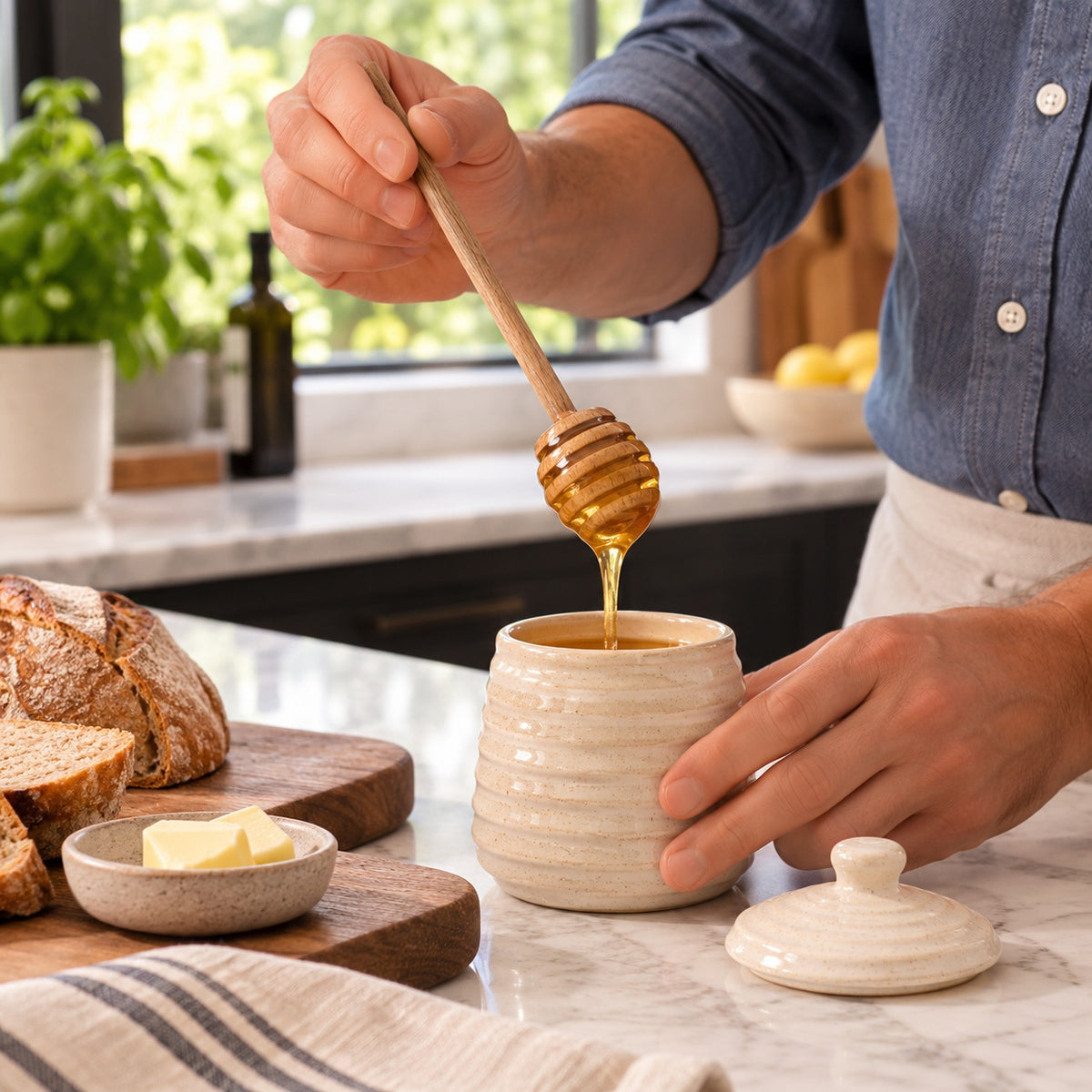 Acacia Wood Serving Utensil - Honey Server