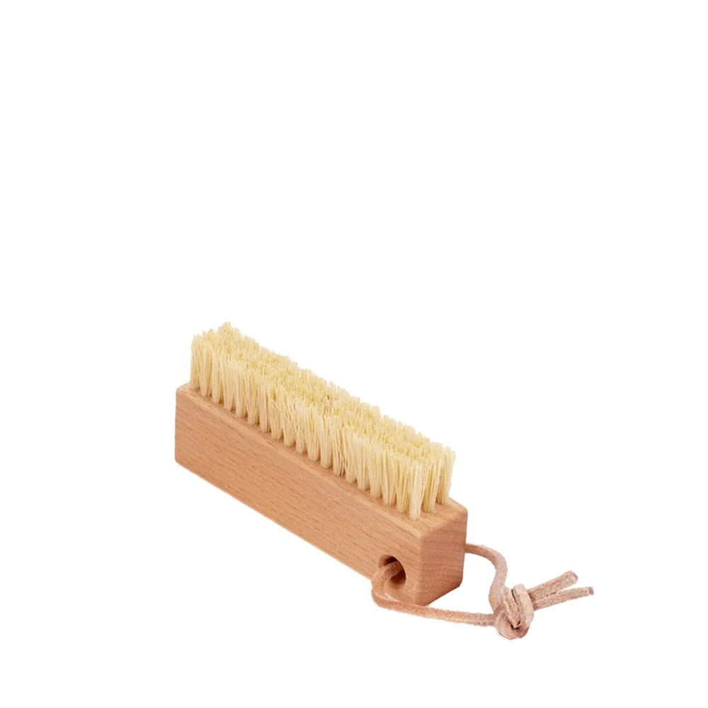 Nail Brush with Leather Strap – 9.5cm